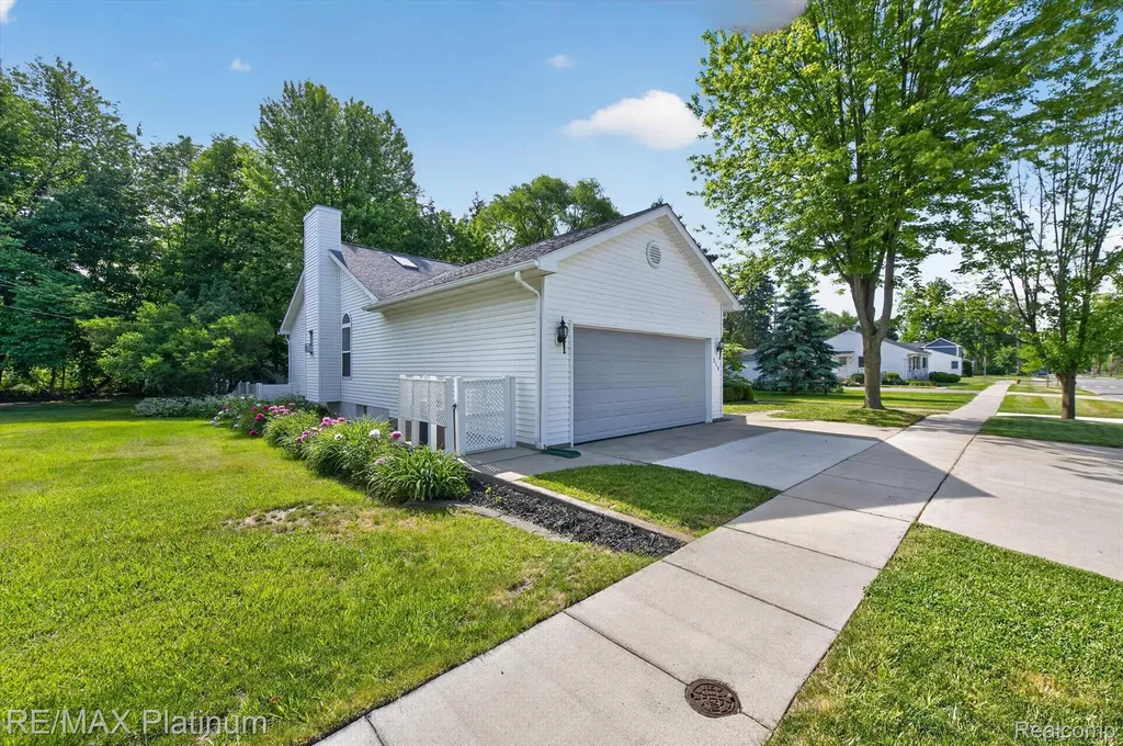 318 N 5th Street Brighton City MI 48116