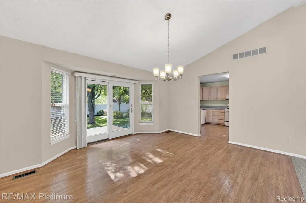 318 N 5th Street Brighton City MI 48116