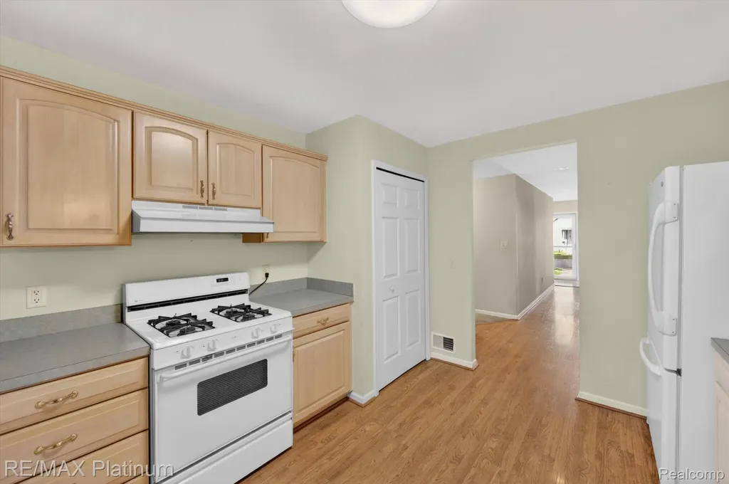 318 N 5th Street Brighton City MI 48116