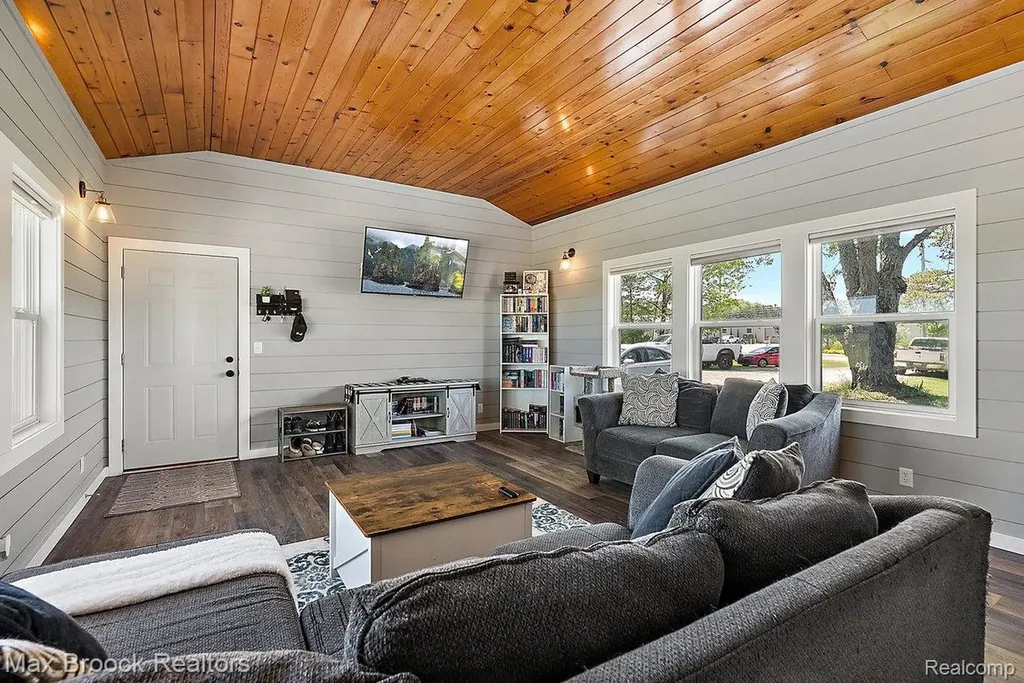 8580 Silver Creek Road Whitehall Township MI 49461