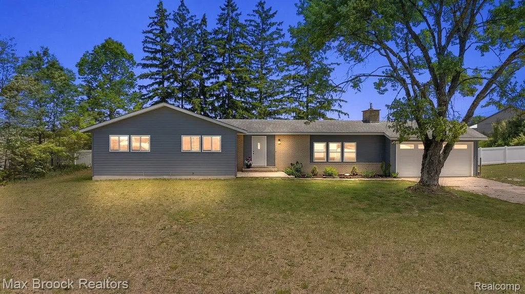 8580 Silver Creek Road Whitehall Township MI 49461