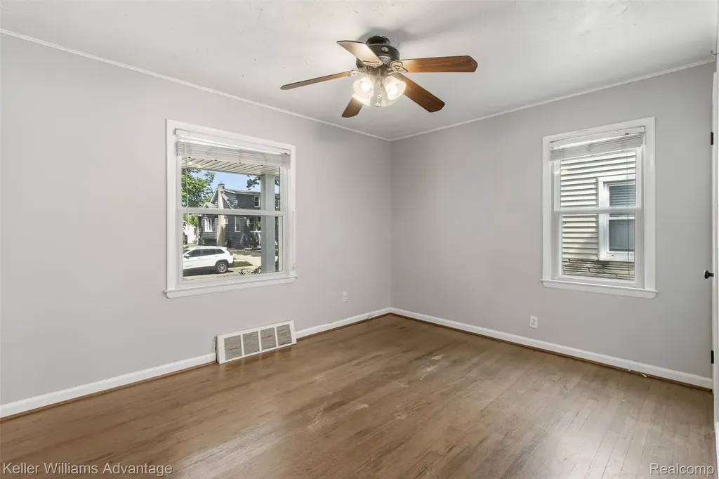617 S Edgeworth Avenue Royal Oak City MI 48067