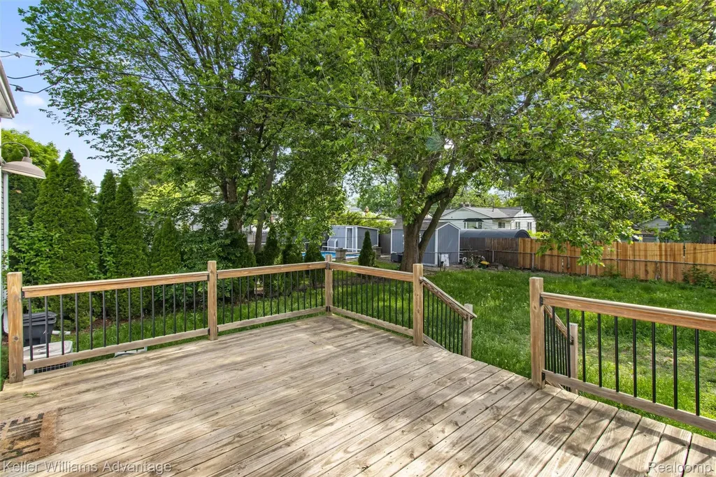 617 S Edgeworth Avenue Royal Oak City MI 48067