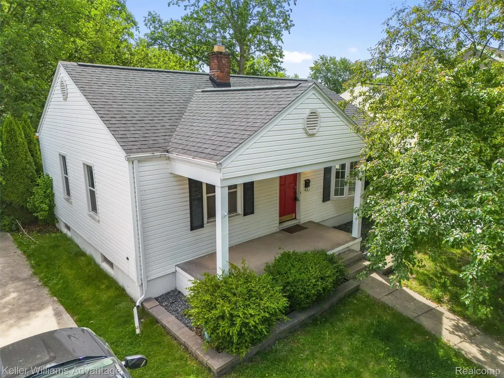 617 S Edgeworth Avenue Royal Oak City MI 48067