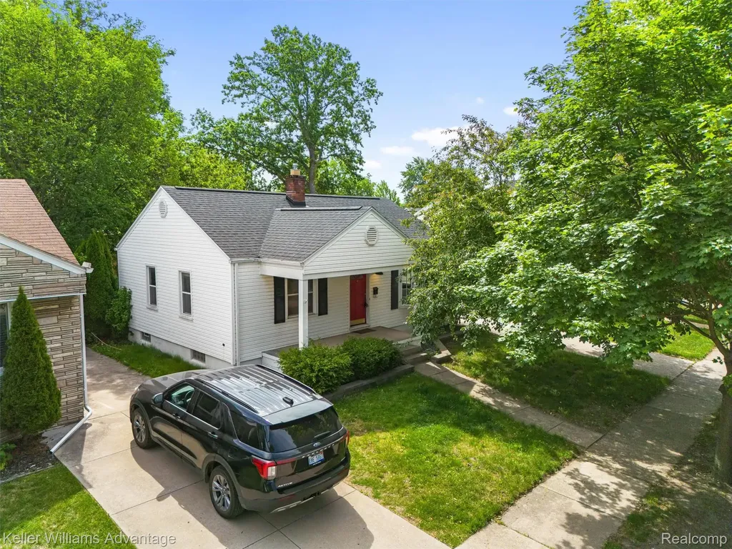 617 S Edgeworth Avenue Royal Oak City MI 48067