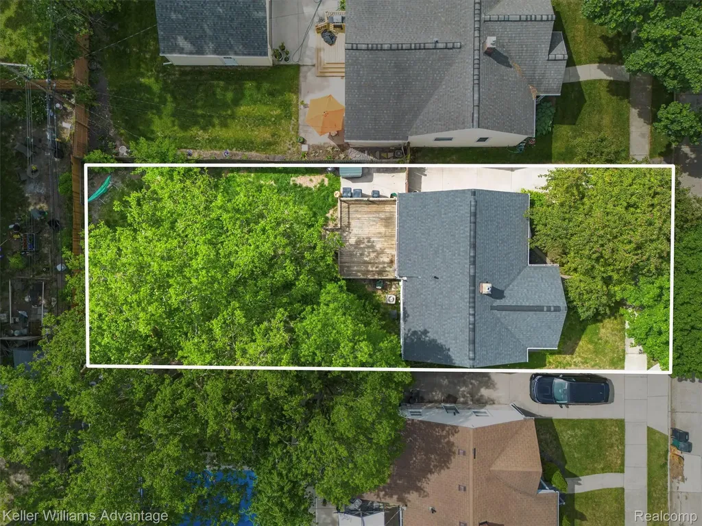 617 S Edgeworth Avenue Royal Oak City MI 48067