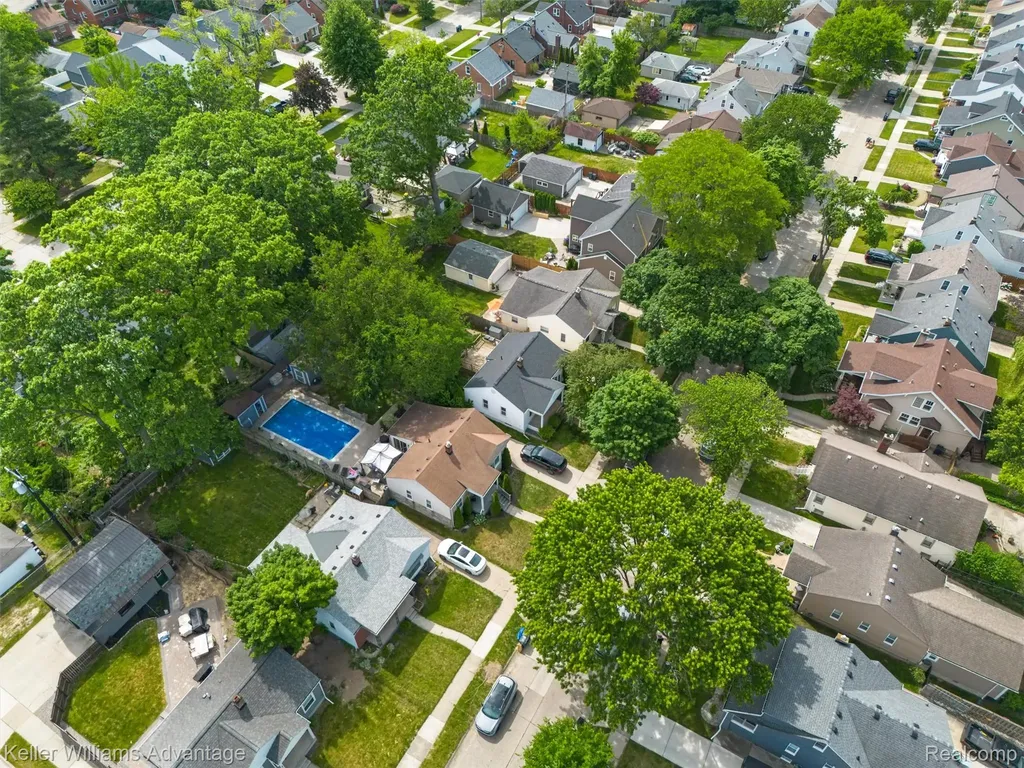 617 S Edgeworth Avenue Royal Oak City MI 48067