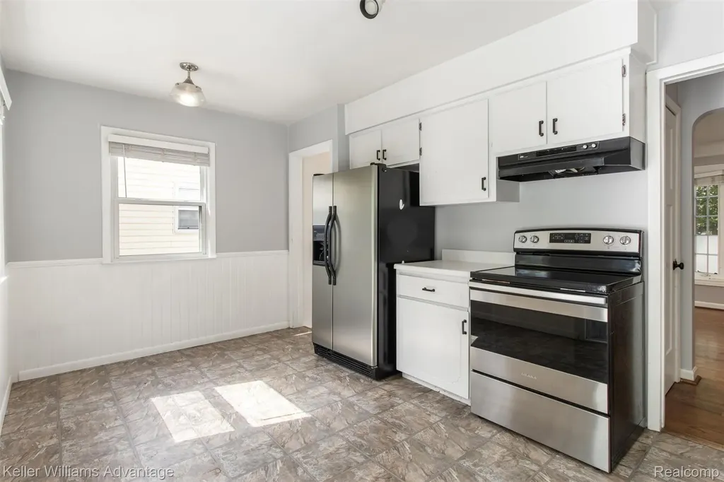 617 S Edgeworth Avenue Royal Oak City MI 48067