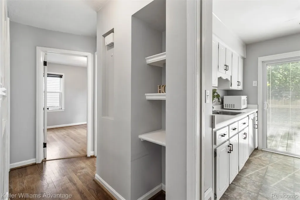 617 S Edgeworth Avenue Royal Oak City MI 48067