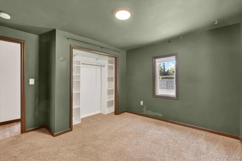1060 W Williamson Avenue Flint Charter Township MI 48507