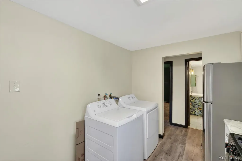 1060 W Williamson Avenue Flint Charter Township MI 48507