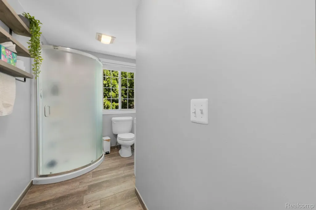 1570 Tamson Street West Bloomfield Charter Township MI 48324