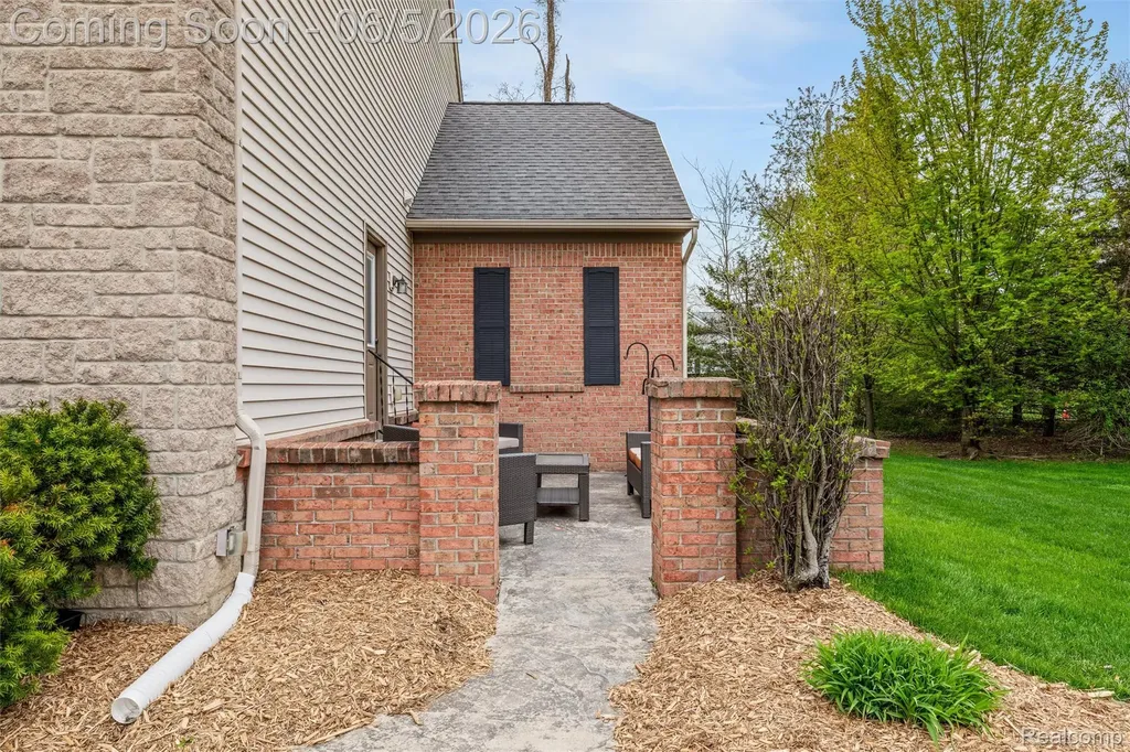 110 Singh Boulevard South Lyon City MI 48178