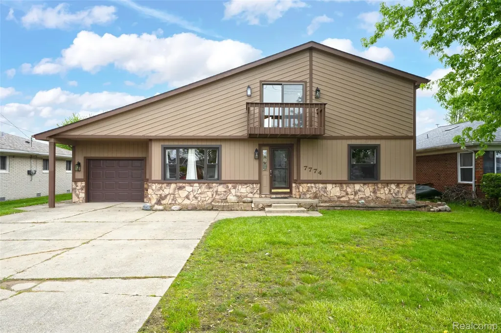 7774 Colony Drive Clay Township MI 48001