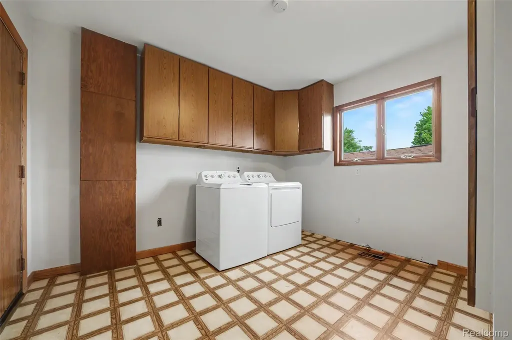 7774 Colony Drive Clay Township MI 48001