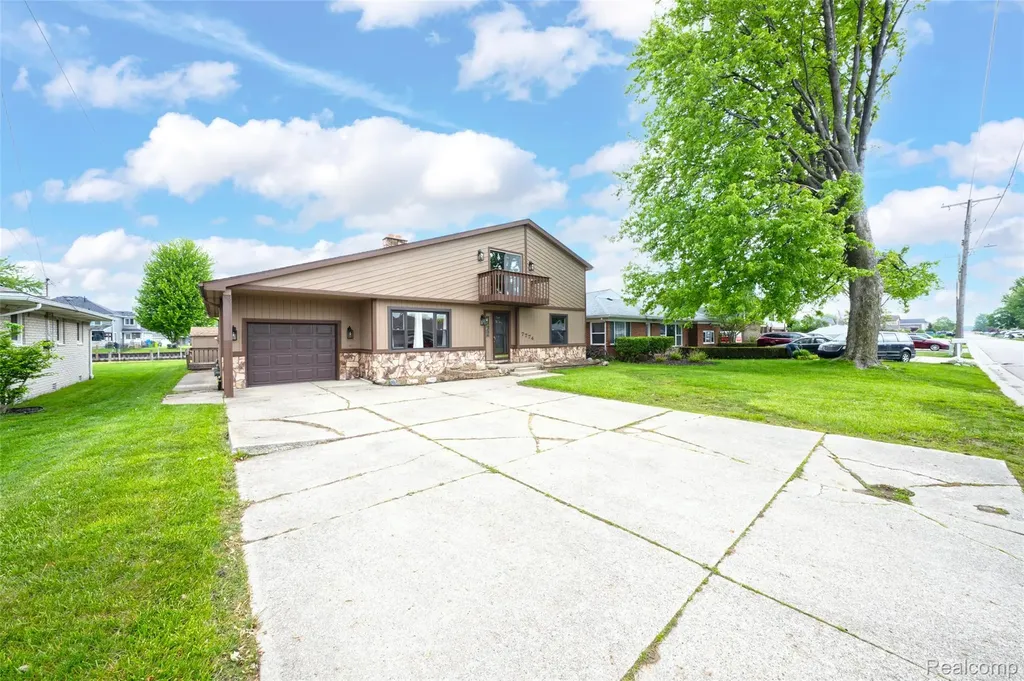 7774 Colony Drive Clay Township MI 48001