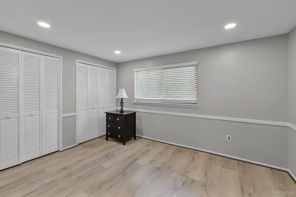 9498 Bassett Street Livonia City MI 48150