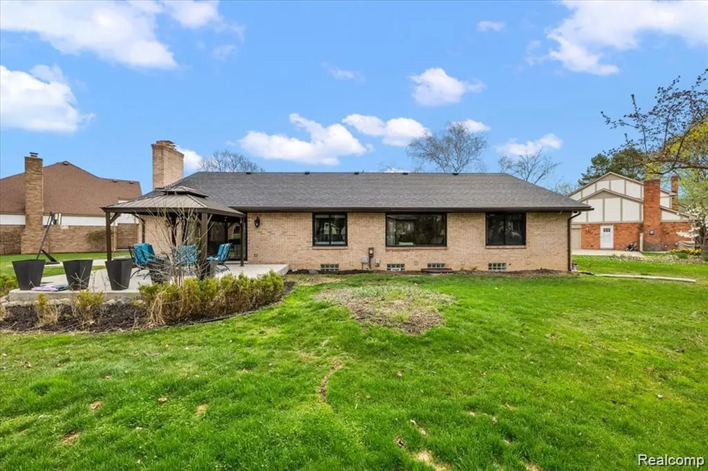 34765 Northland Drive Livonia City MI 48152