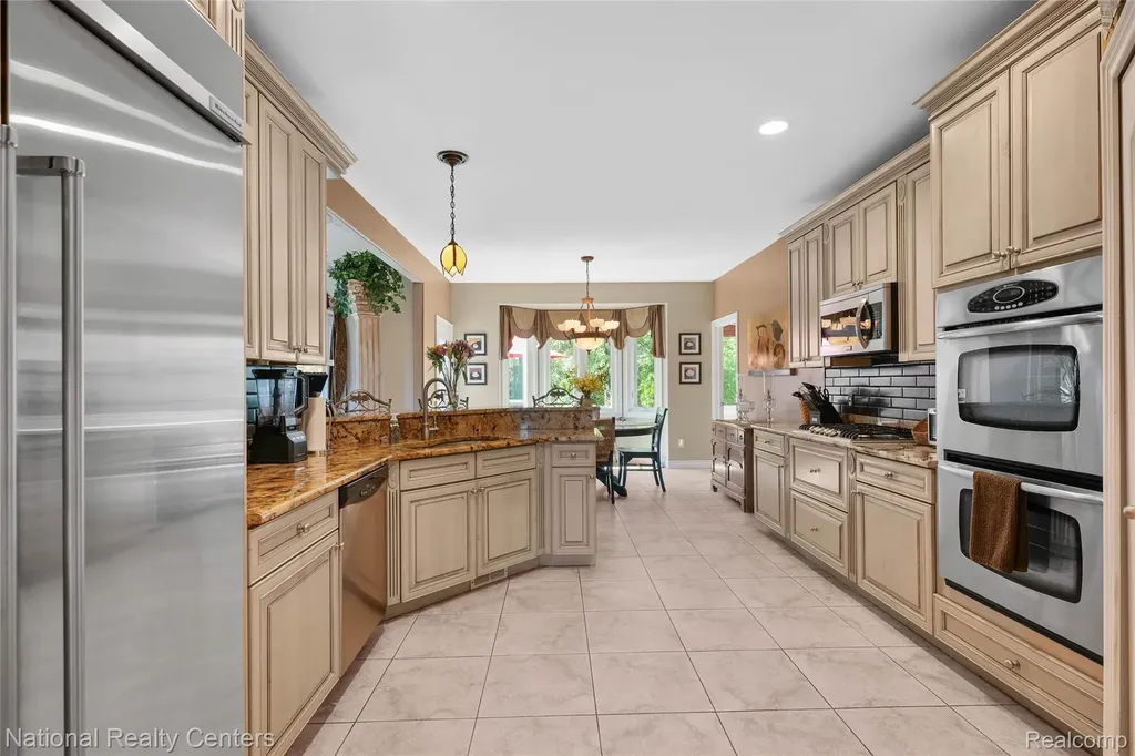 32407 Maria Court Livonia City MI 48152