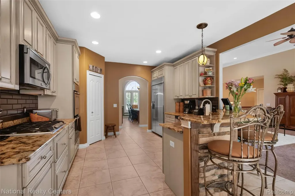 32407 Maria Court Livonia City MI 48152