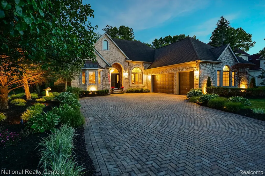 32407 Maria Court Livonia City MI 48152