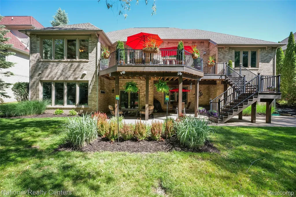 32407 Maria Court Livonia City MI 48152