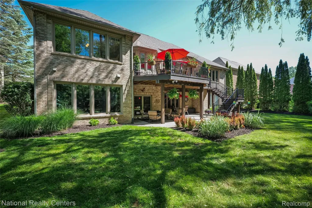 32407 Maria Court Livonia City MI 48152