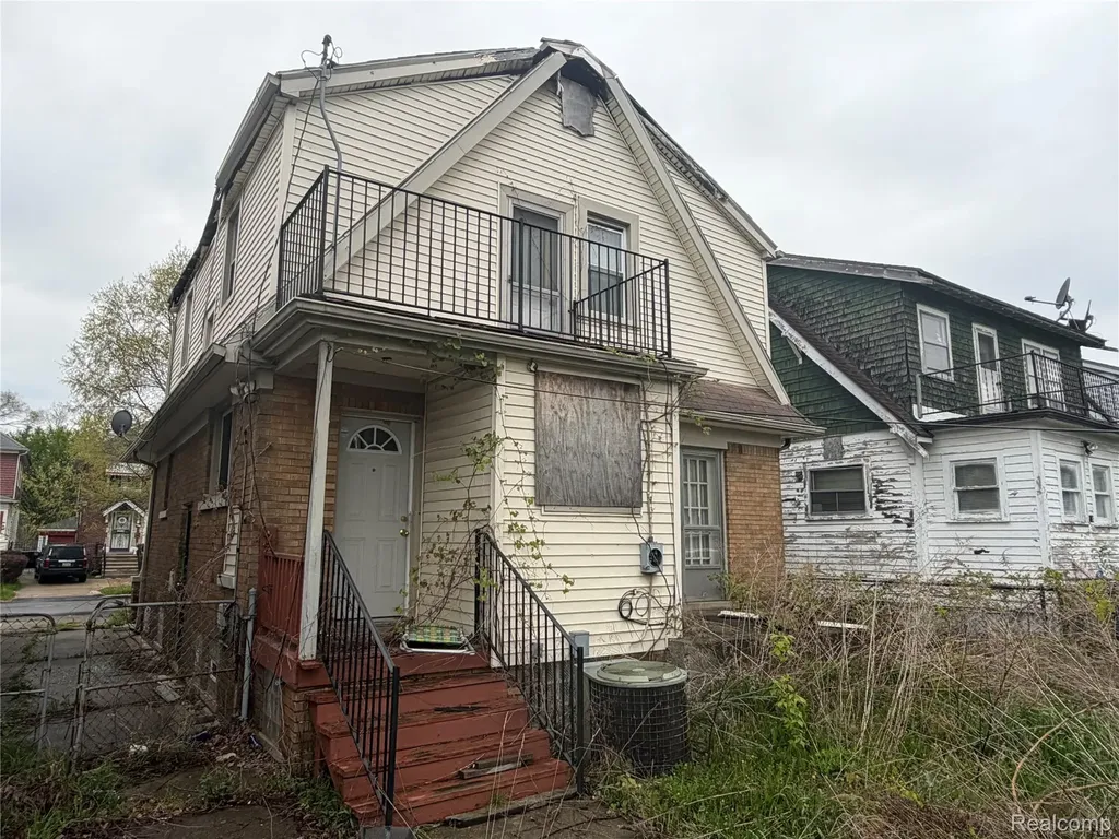 2916 Dickerson Street Detroit City MI 48215