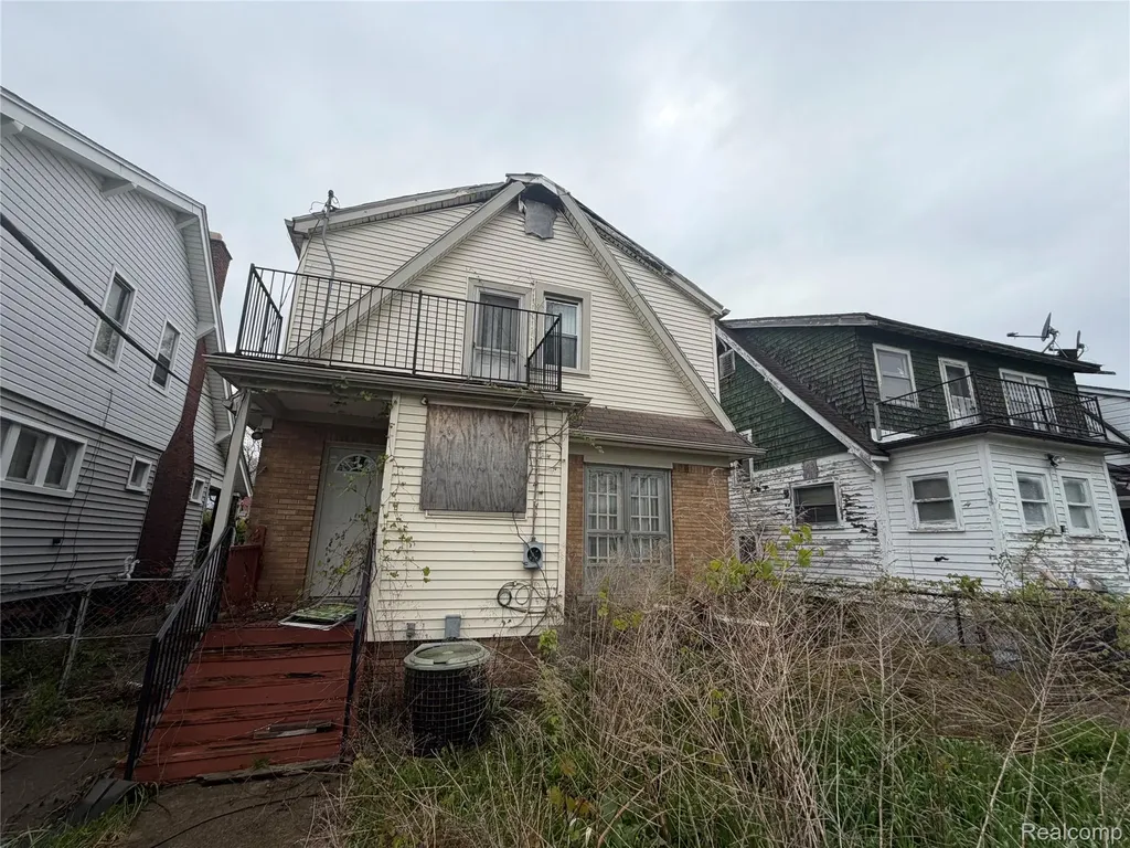 2916 Dickerson Street Detroit City MI 48215