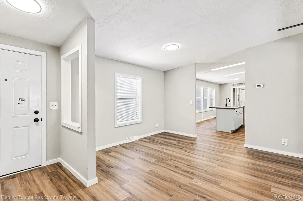 45822 Bonaventure Drive Macomb Township MI 48044