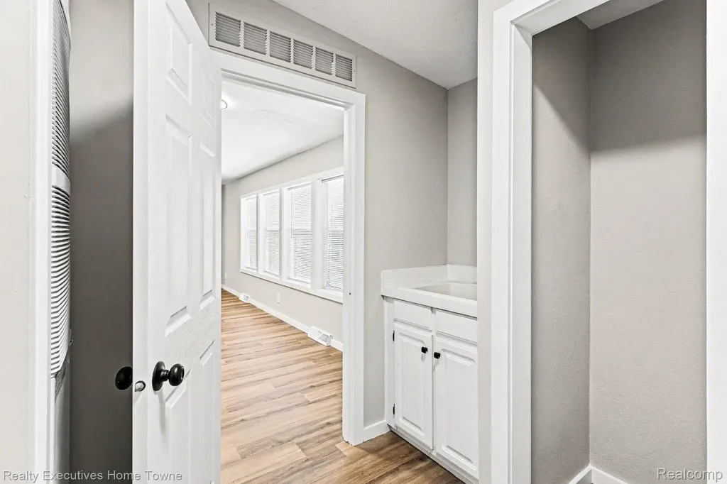 45822 Bonaventure Drive Macomb Township MI 48044