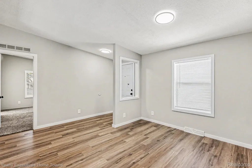 45822 Bonaventure Drive Macomb Township MI 48044