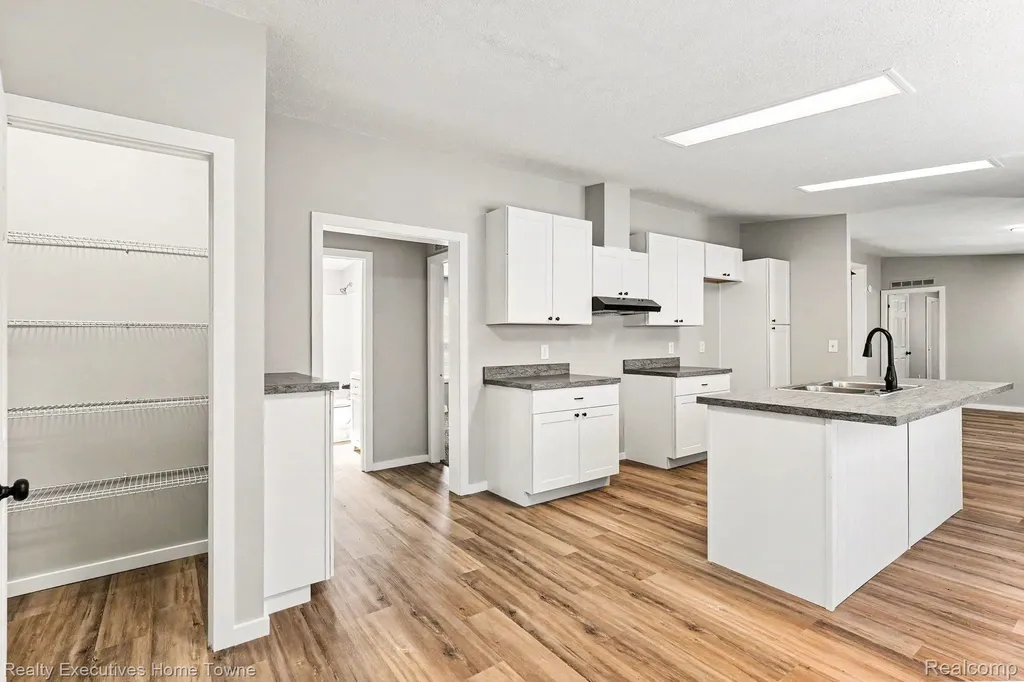 45822 Bonaventure Drive Macomb Township MI 48044