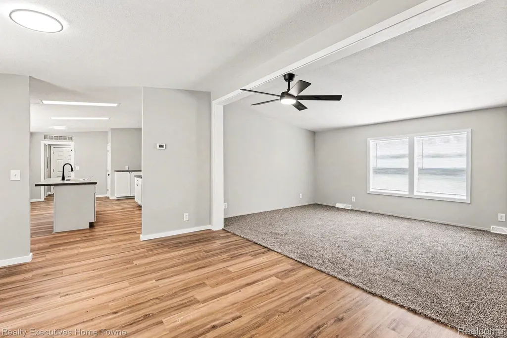 45822 Bonaventure Drive Macomb Township MI 48044