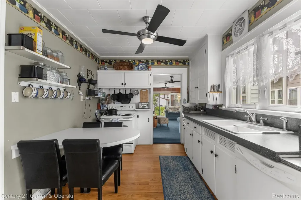 22529 Cherry Hill Street Dearborn City MI 48124