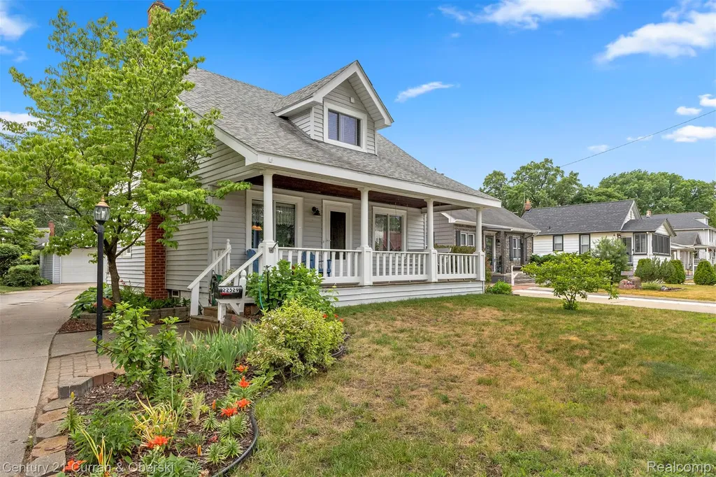 22529 Cherry Hill Street Dearborn City MI 48124