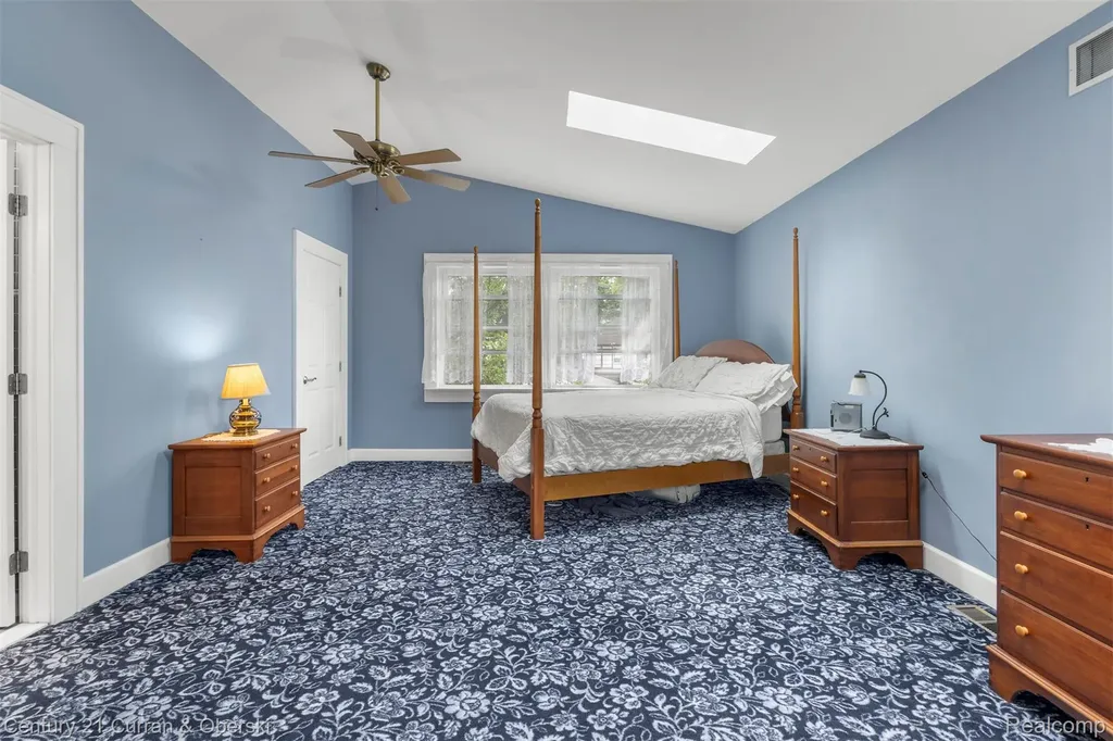 22529 Cherry Hill Street Dearborn City MI 48124