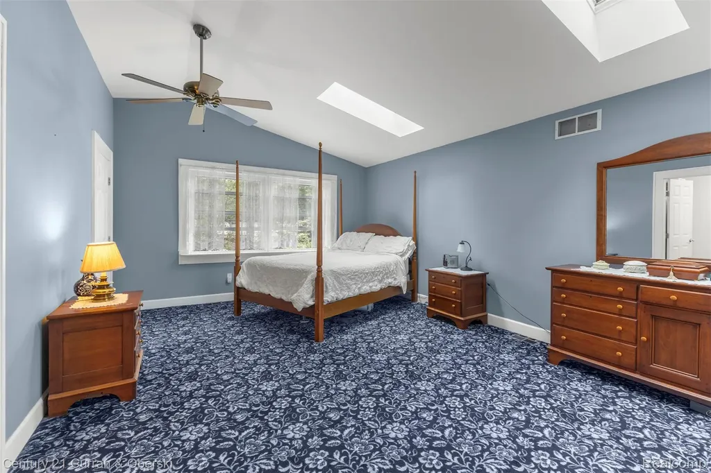 22529 Cherry Hill Street Dearborn City MI 48124