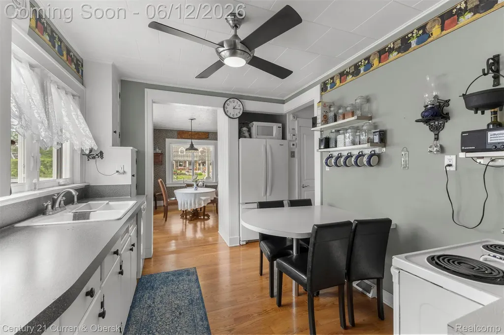 22529 Cherry Hill Street Dearborn City MI 48124