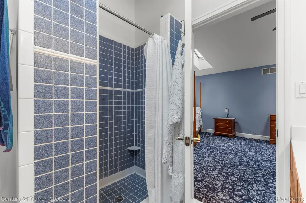22529 Cherry Hill Street Dearborn City MI 48124