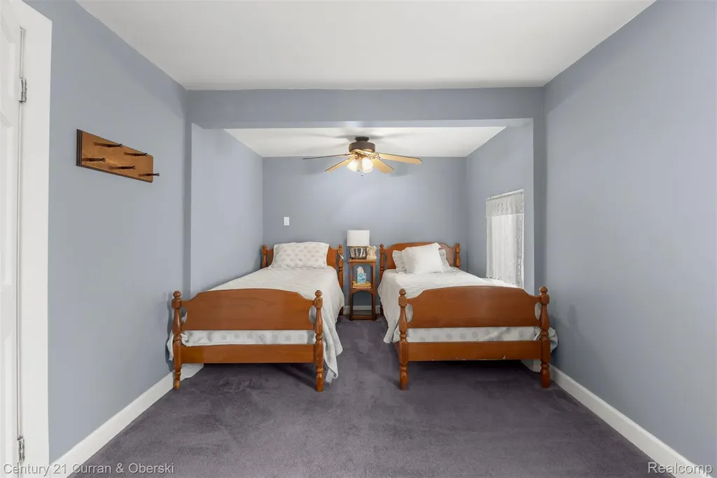22529 Cherry Hill Street Dearborn City MI 48124