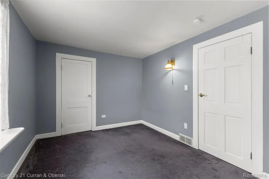 22529 Cherry Hill Street Dearborn City MI 48124