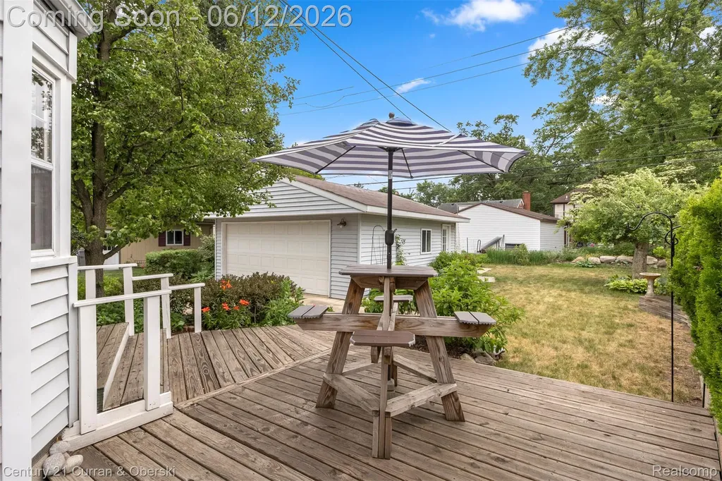 22529 Cherry Hill Street Dearborn City MI 48124