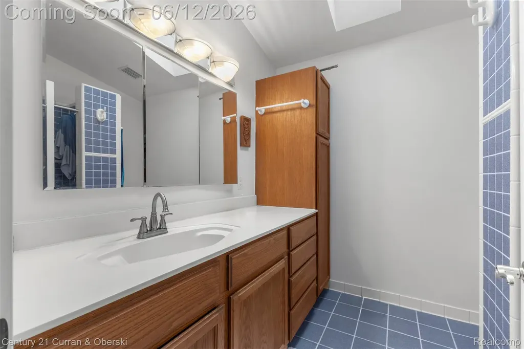 22529 Cherry Hill Street Dearborn City MI 48124