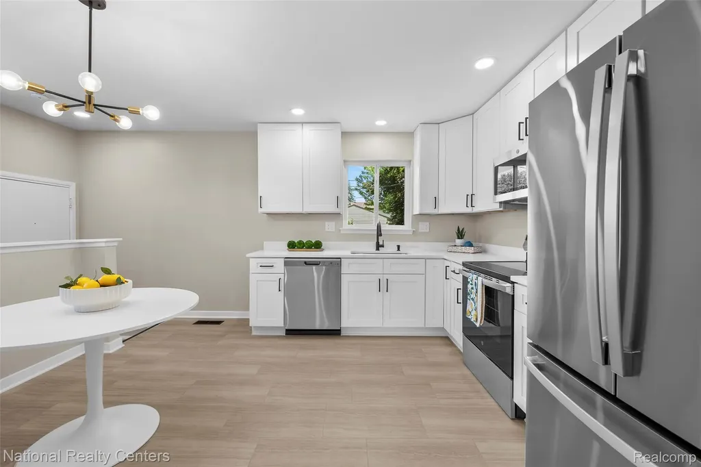 27736 Osmun Street Madison Heights City MI 48071