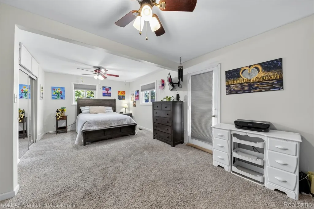 373 Tilmor Drive Waterford Charter Township MI 48328