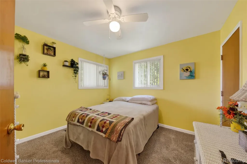 373 Tilmor Drive Waterford Charter Township MI 48328