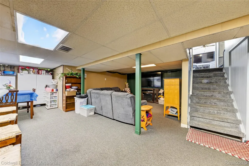 373 Tilmor Drive Waterford Charter Township MI 48328