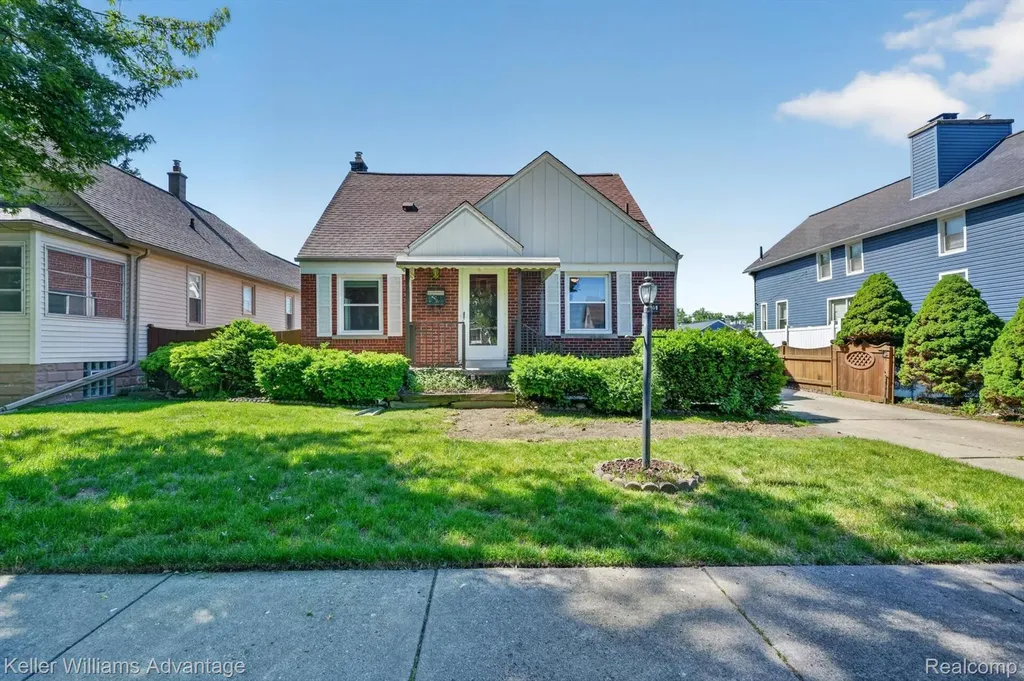1135 Chestnut Street Wyandotte City MI 48192