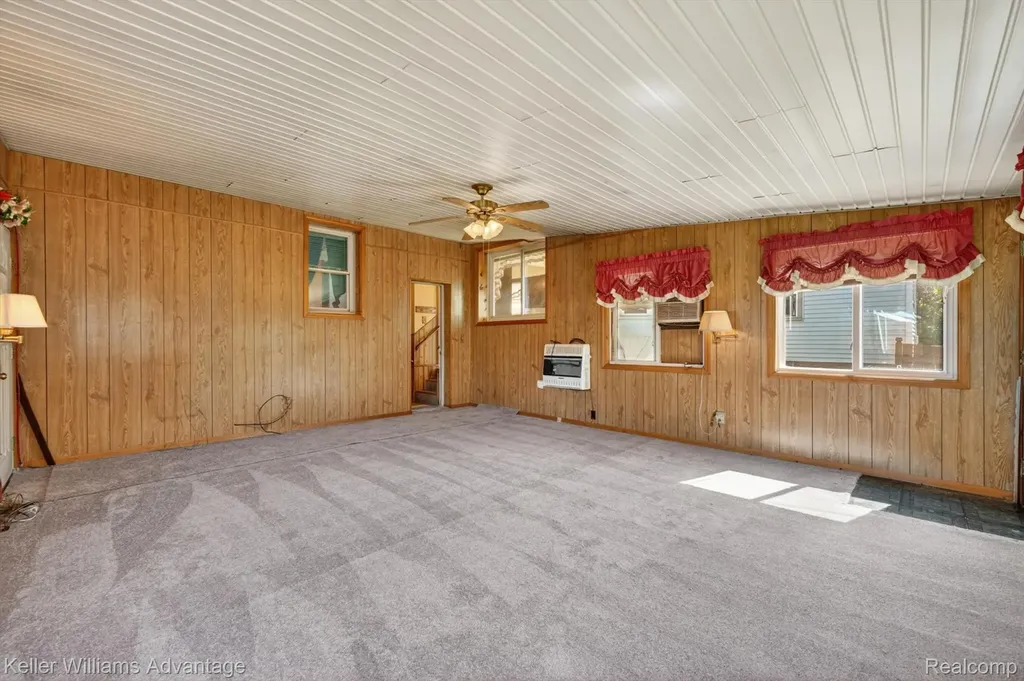 1135 Chestnut Street Wyandotte City MI 48192